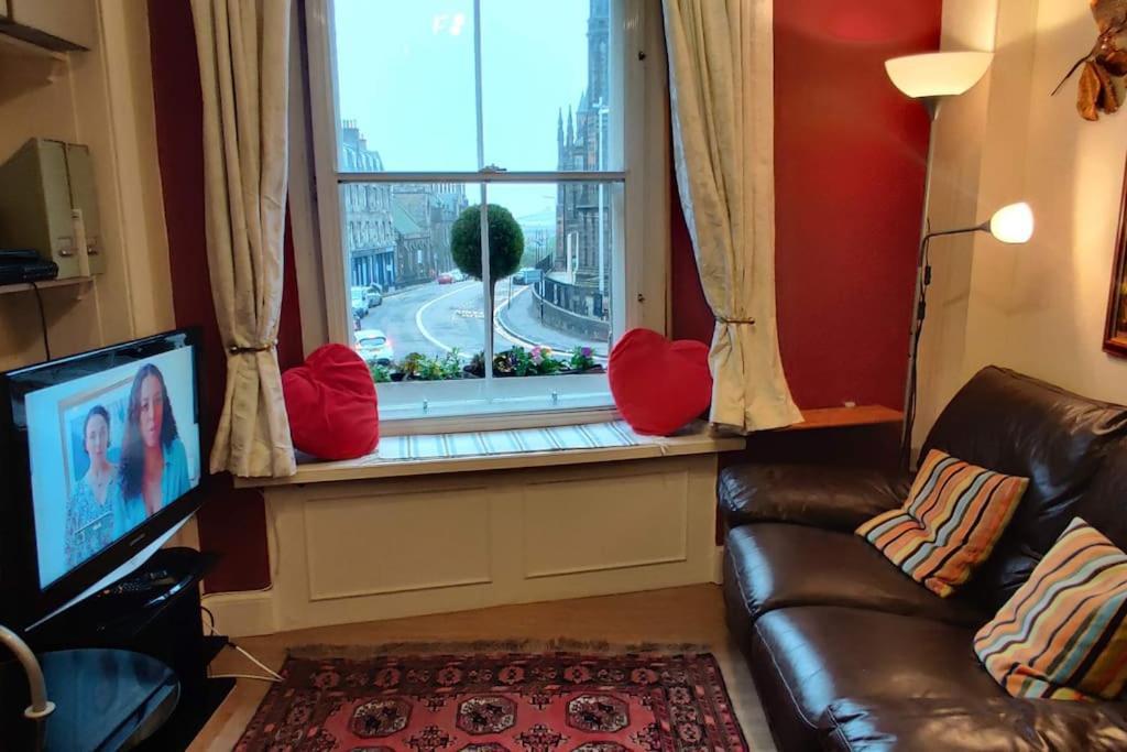 Royal Mile Apt, Just 1 Min From Edinburgh Castle! Luaran gambar