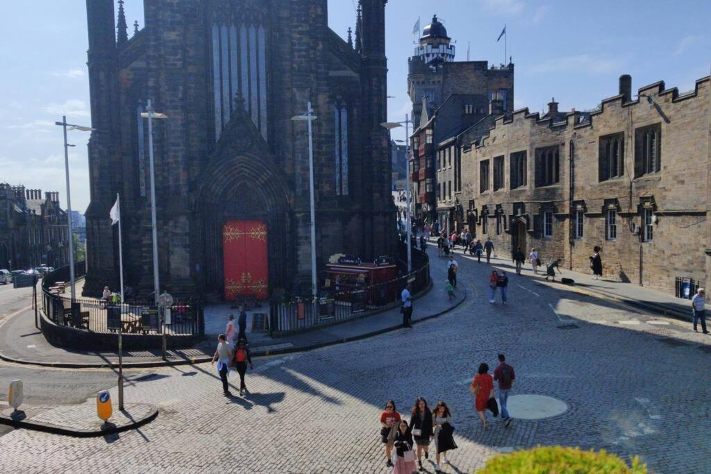 Royal Mile Apt, Just 1 Min From Edinburgh Castle! Luaran gambar