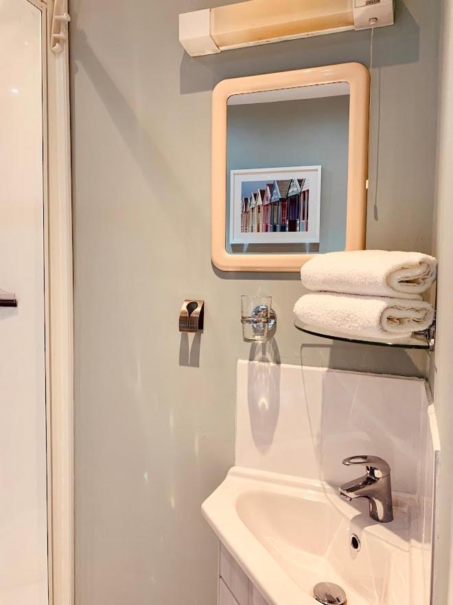 Royal Mile Apt, Just 1 Min From Edinburgh Castle! Luaran gambar
